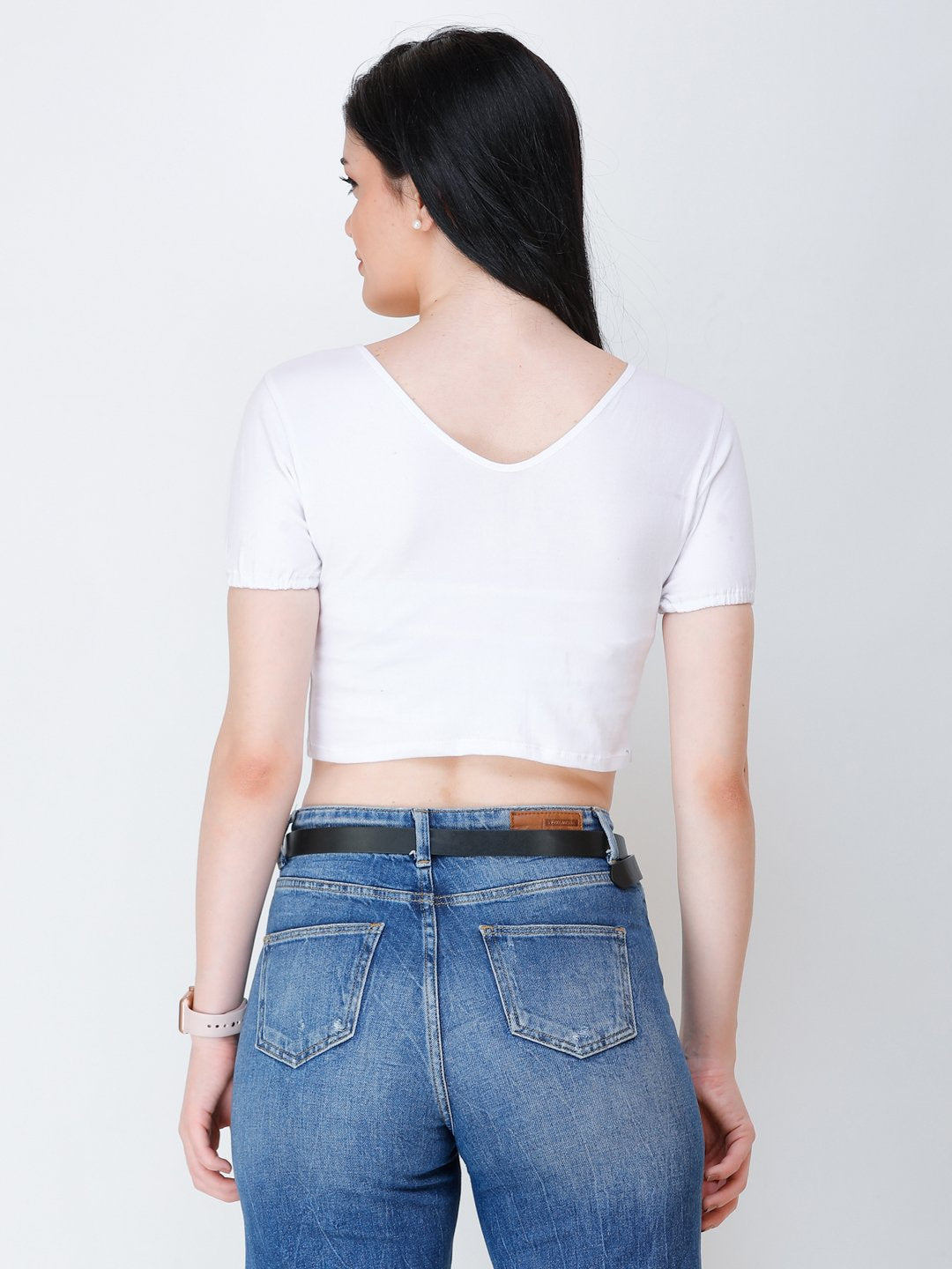 SCORPIUS White styled front crop top