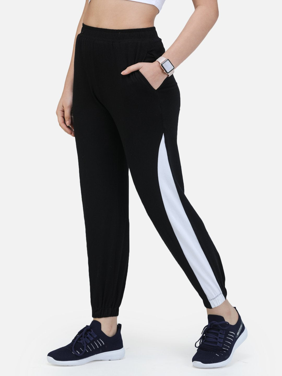 SCORPIUS BLACK TRACKPANT WITH WHITE STRAP