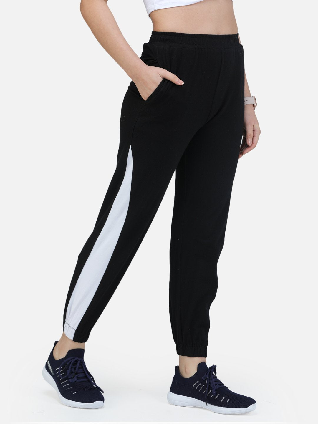 SCORPIUS BLACK TRACKPANT WITH WHITE STRAP