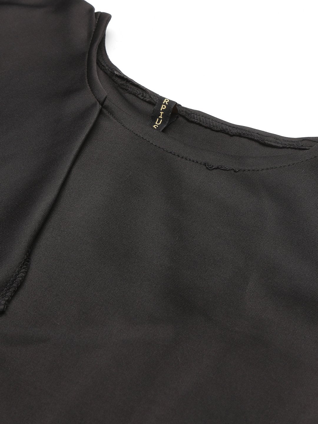SCORPIUS Black solid croptop