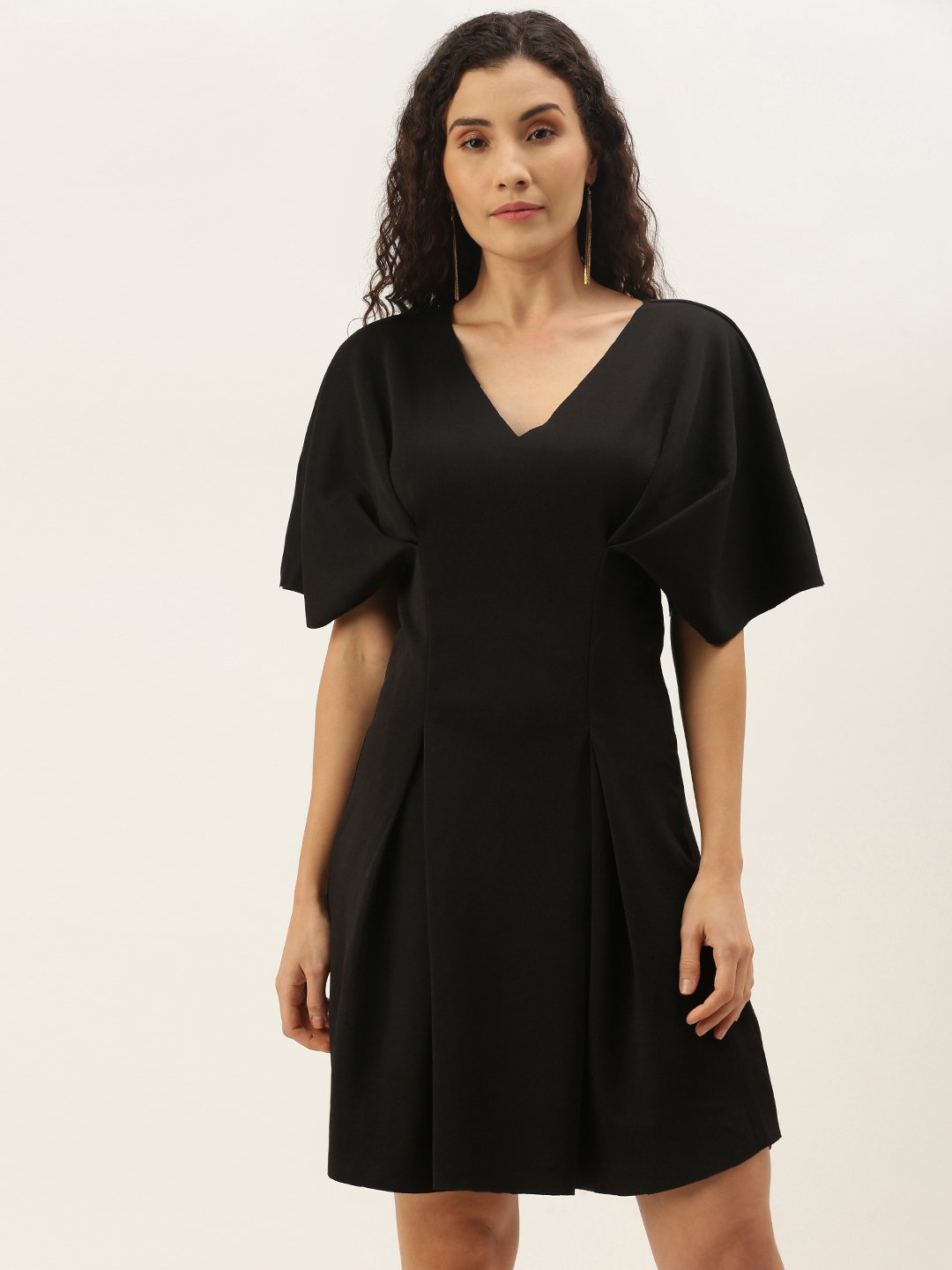 Stylish Black Solid Waisted Dress
