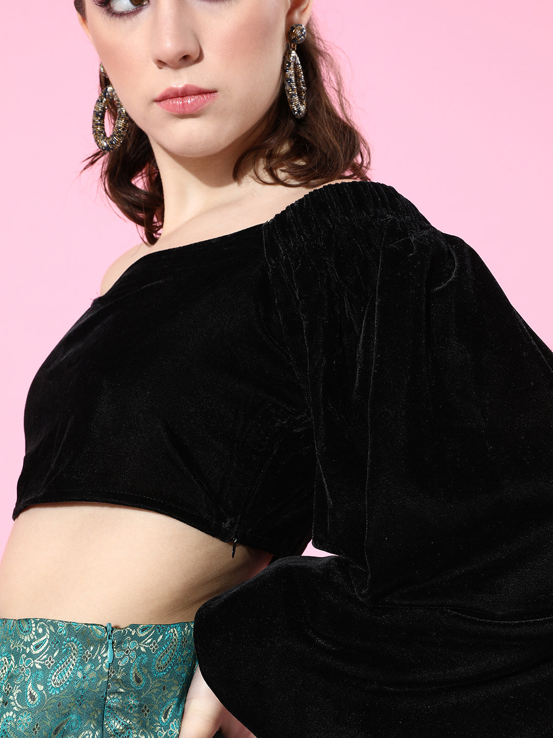 SCORPIUS Black Velvet Top