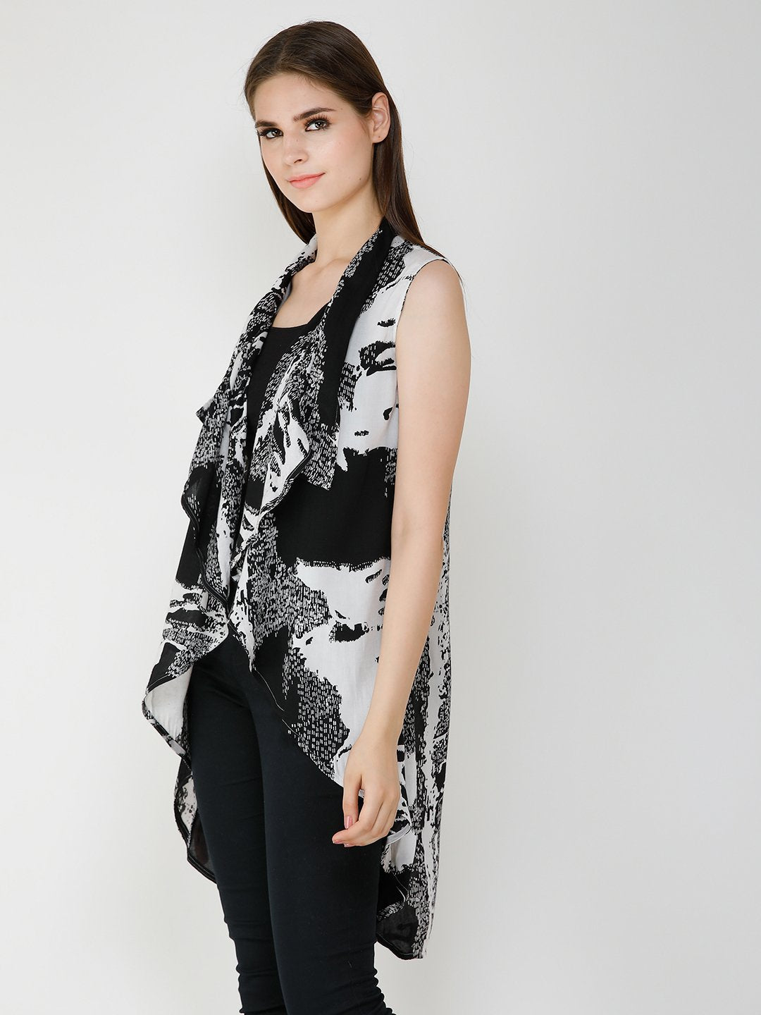 Black and White Printed Shrug