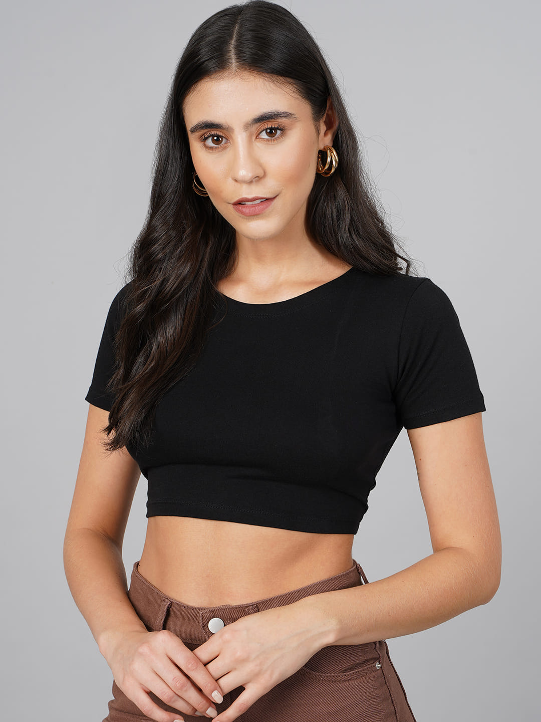 SCORPIUS Black Knot Crop Top