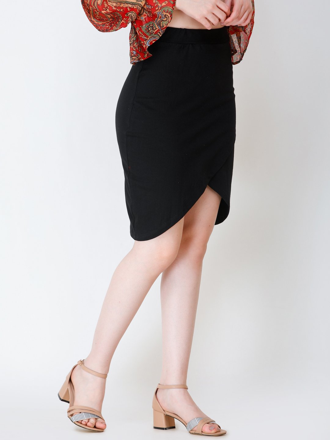 SCORPIUS Black knee length skirt
