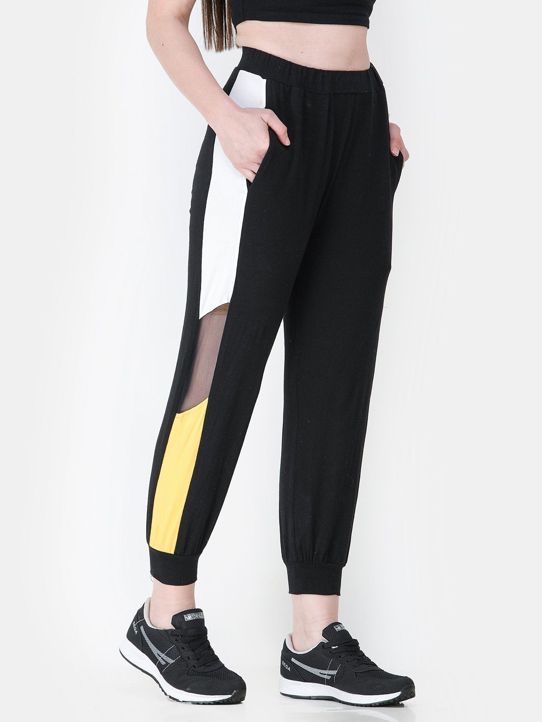 SCORPIUS BLACK SIDE STRAP TRACK PANT