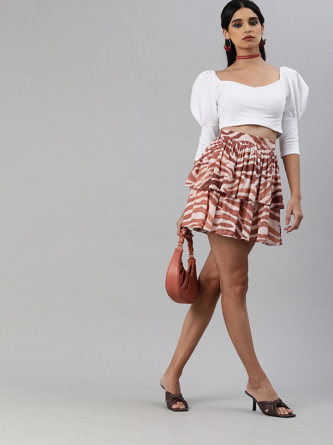 SCORPIUS Power shoulder White hoseiry crop top
