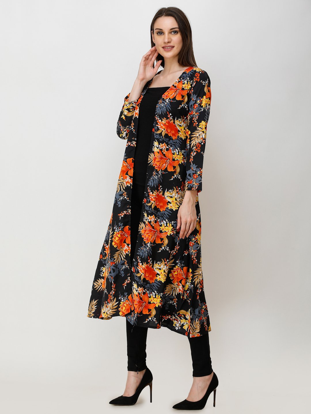 SCORPIUS BLACK SHRUG