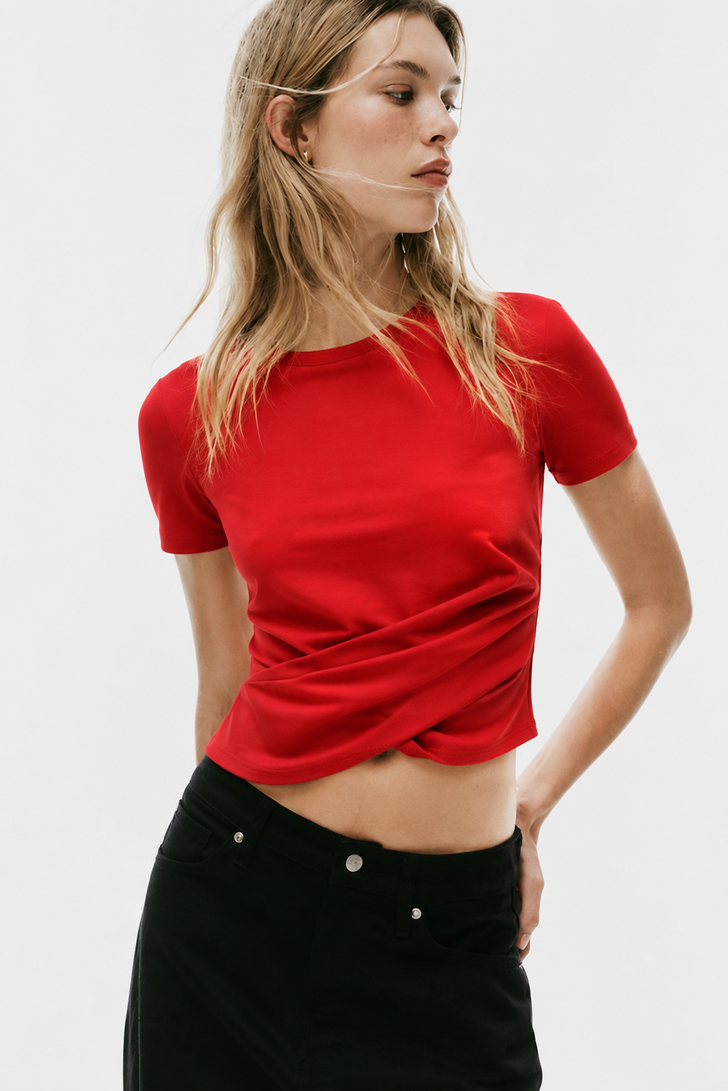 SCORPIUS Red front knot Crop top