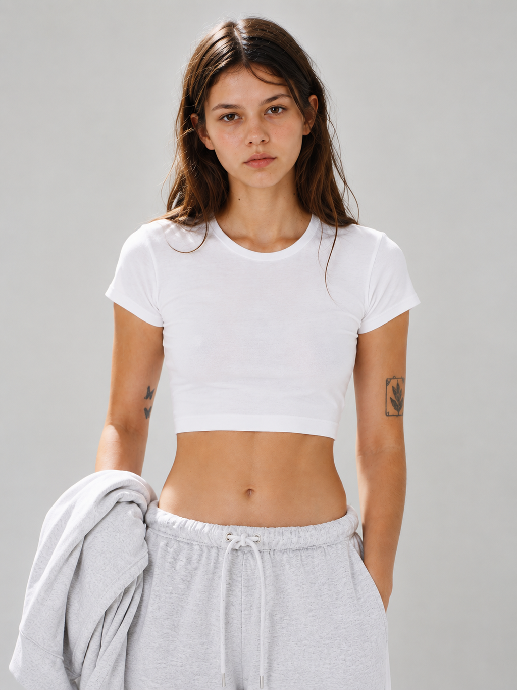 SCORPIUS White Knot Crop Top