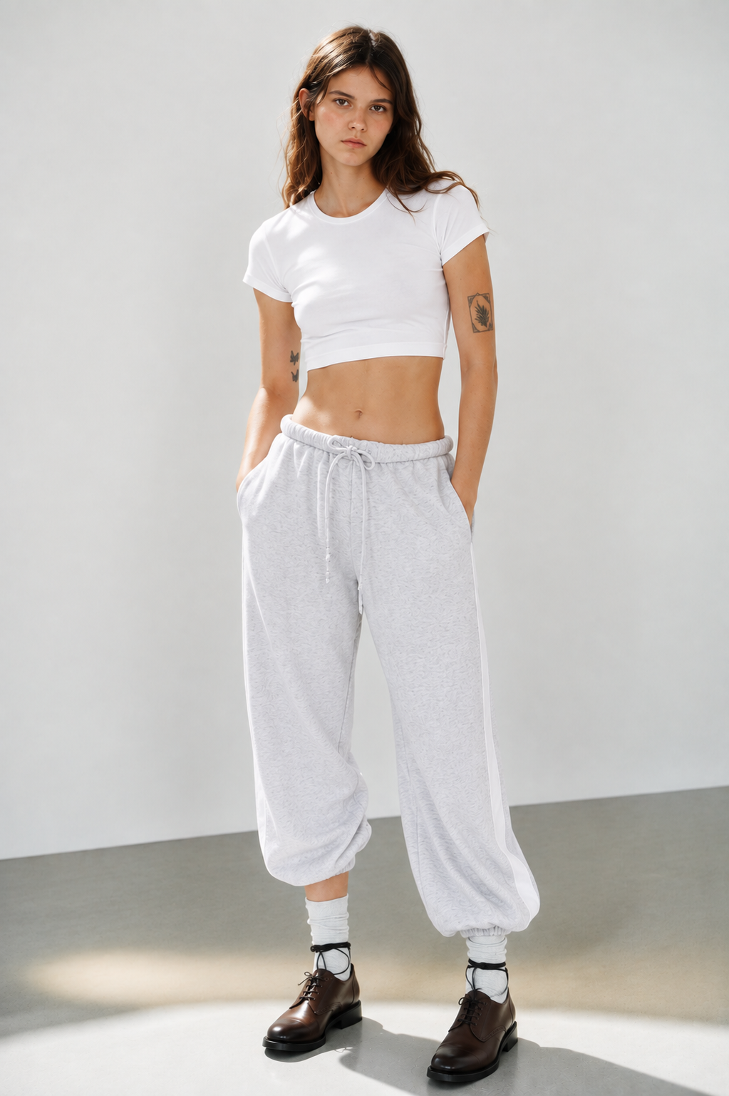 SCORPIUS White Knot Crop Top