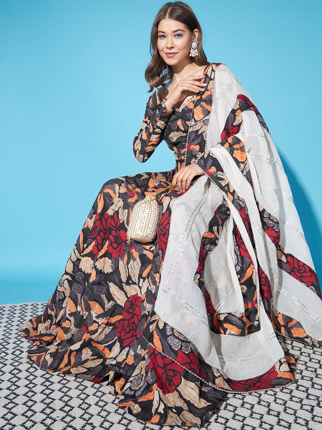 Regal Opulence: Black Printed Kurta with Dupatta