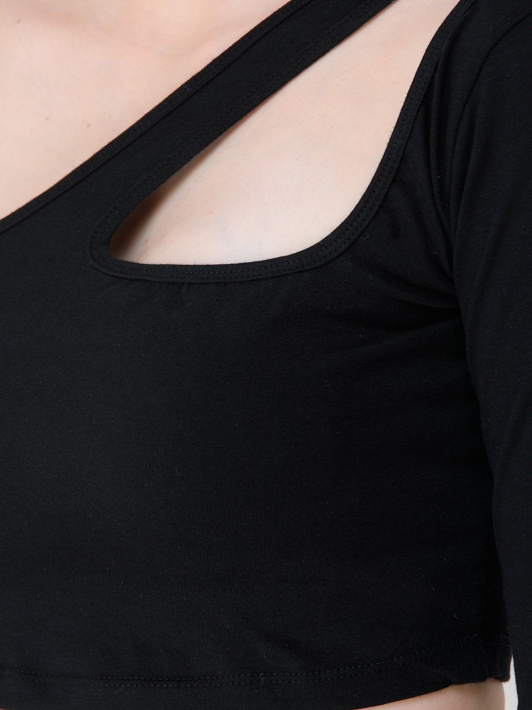 SCORPIUS Black one shoulder crop top