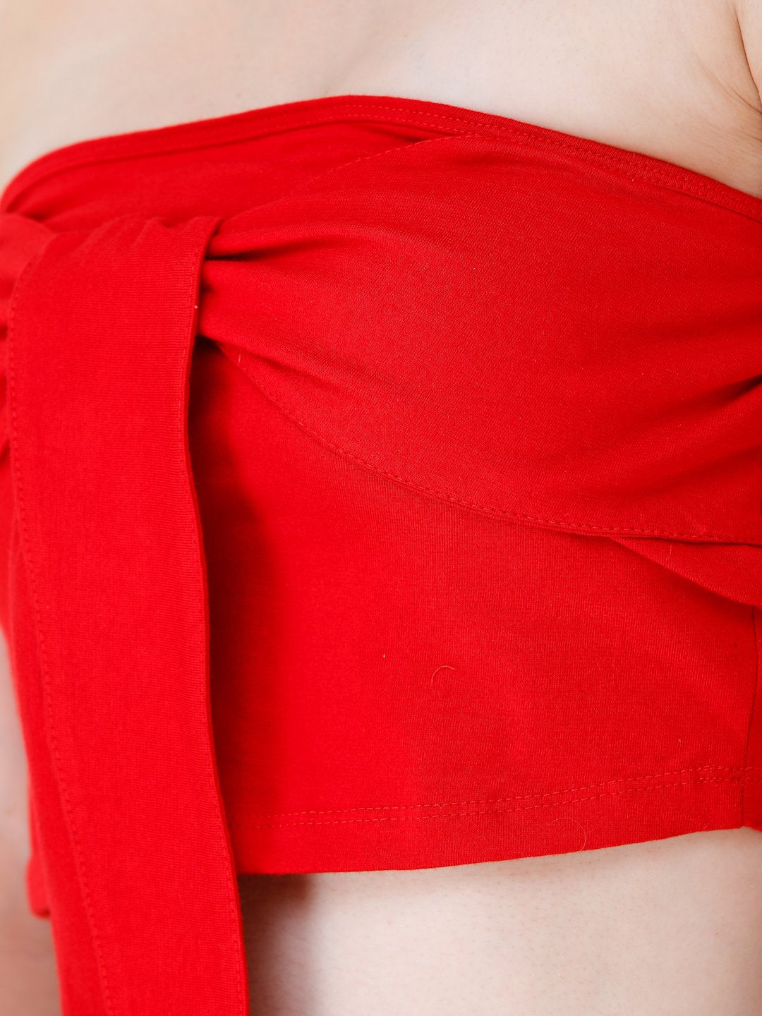 SCORPIUS Red knot tube top