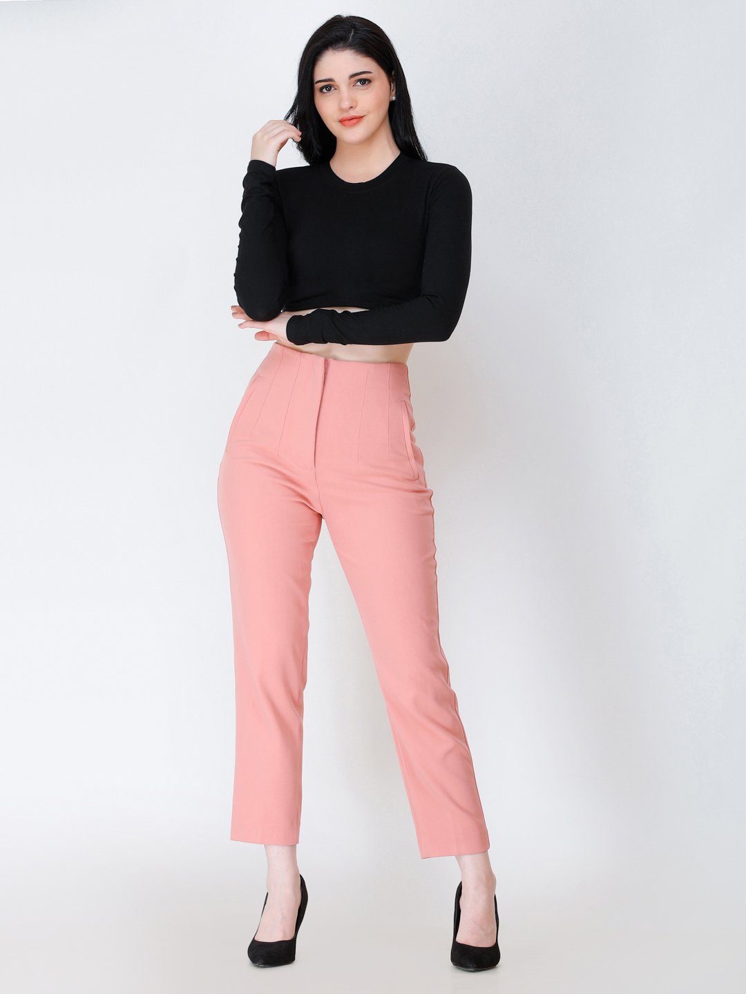 SCORPIUS Black crop top