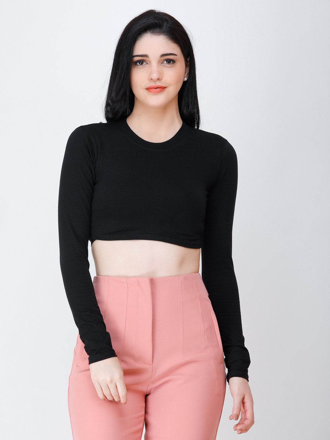 SCORPIUS Black crop top