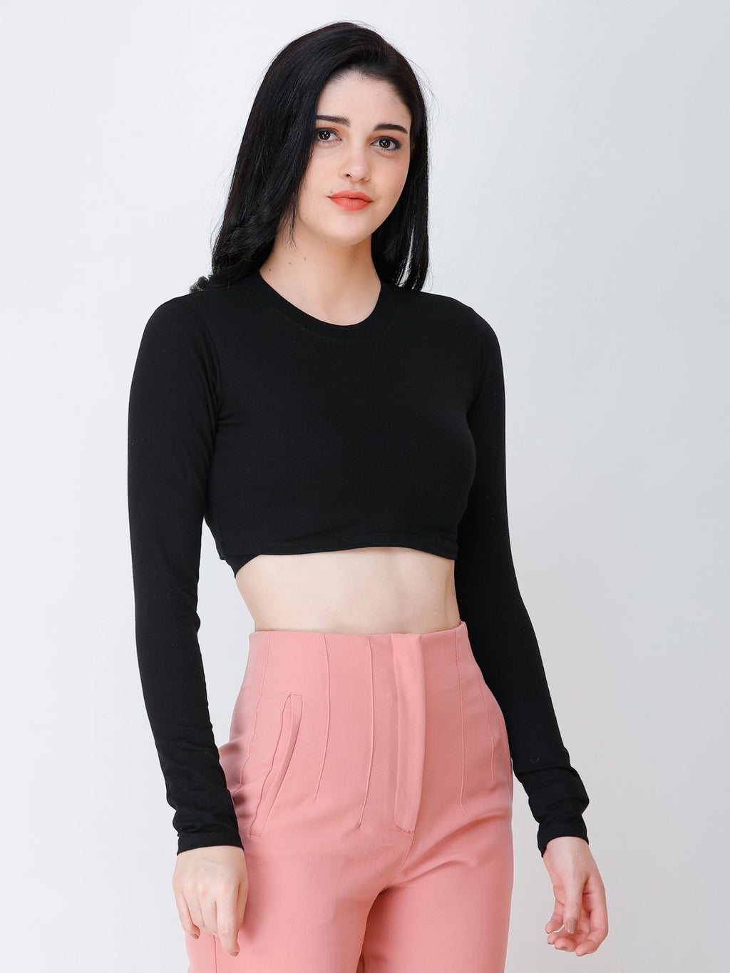 SCORPIUS Black crop top