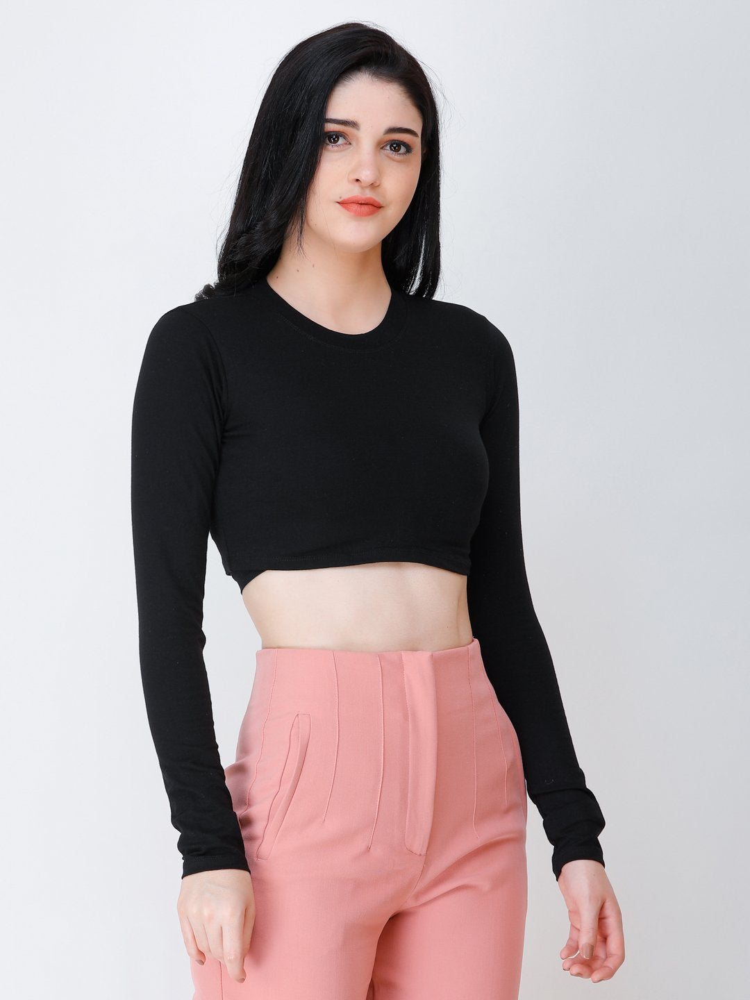 SCORPIUS Black crop top