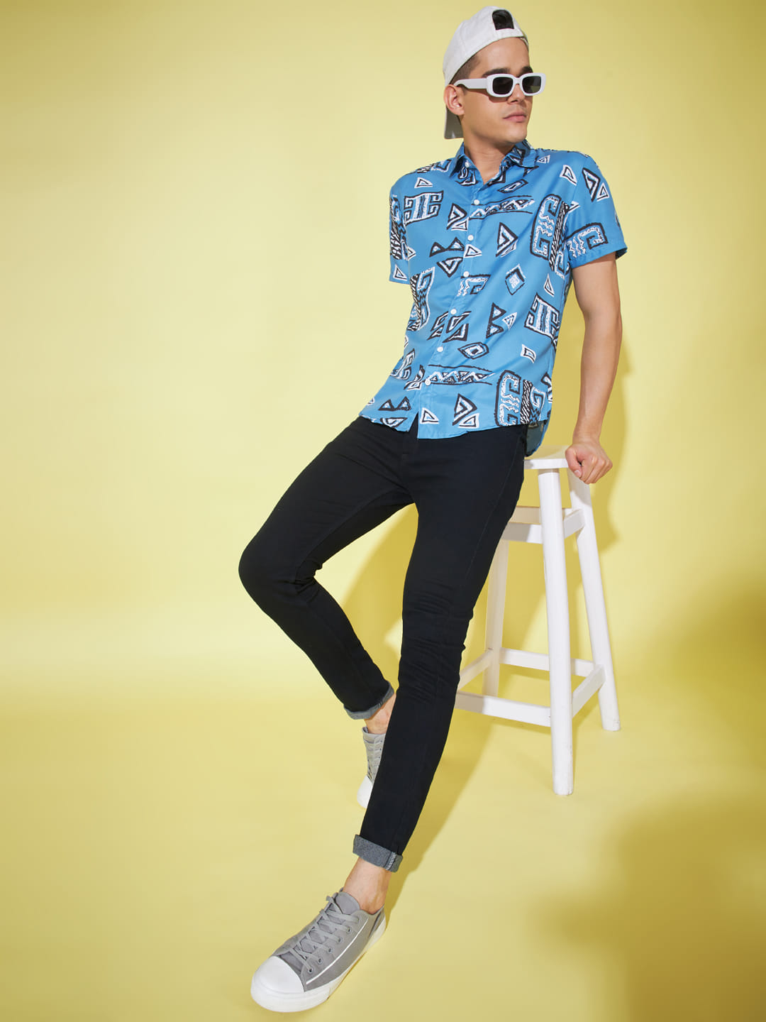 Artistic Reverie: Blue Abstract Print Shirt