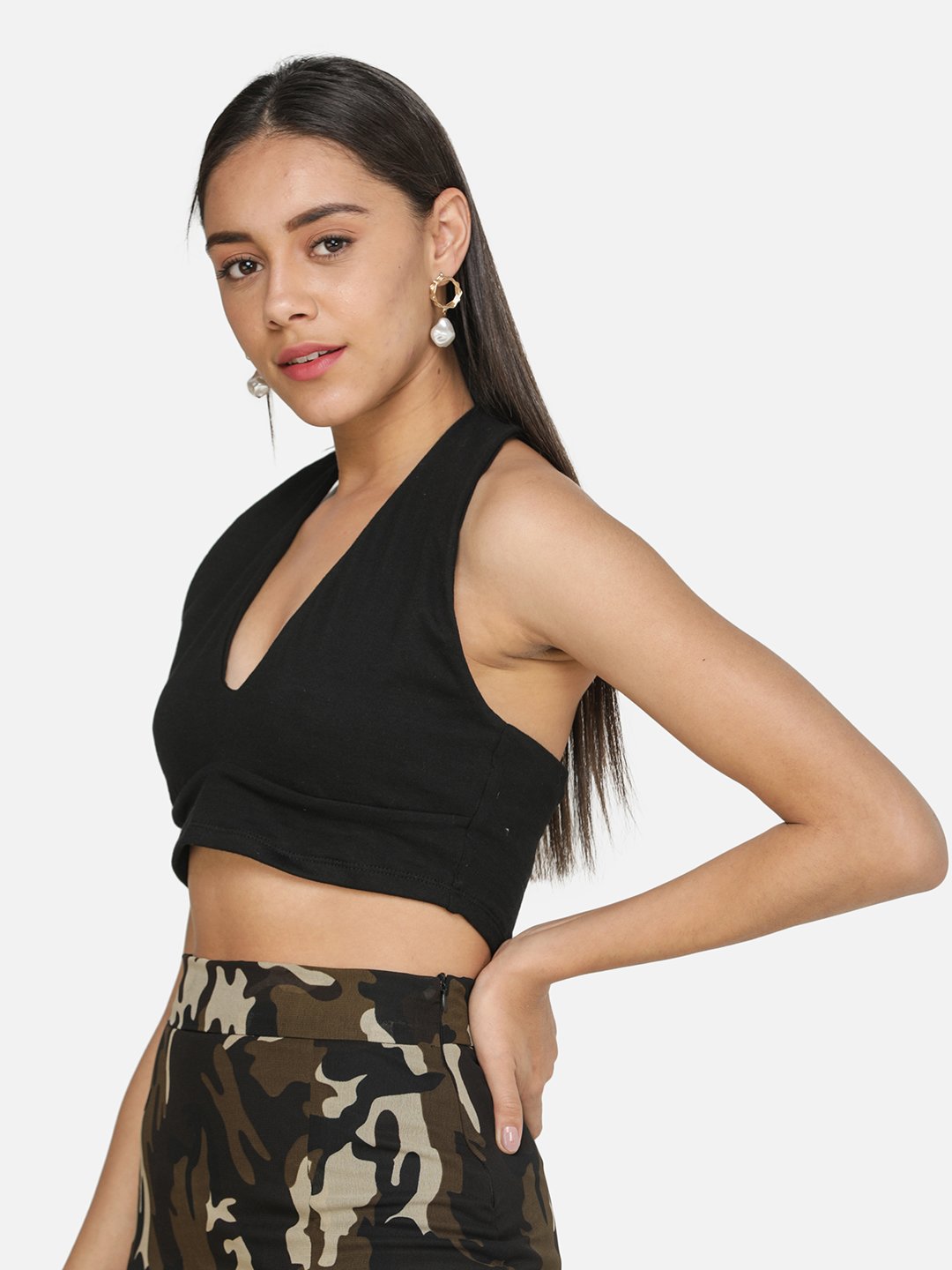 SCORPIUS SOLID BLACK CROP TOP