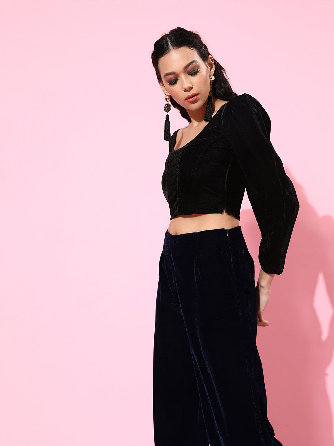 SCORPIUS Black Velvet Top