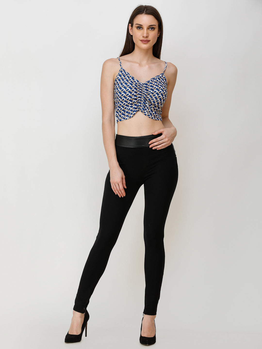 SCORPIUS Women Blue & White Printed Fitted Crop Top