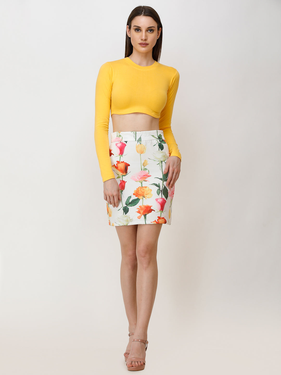 SCORPIUS Women Yellow Solid Cropped Top