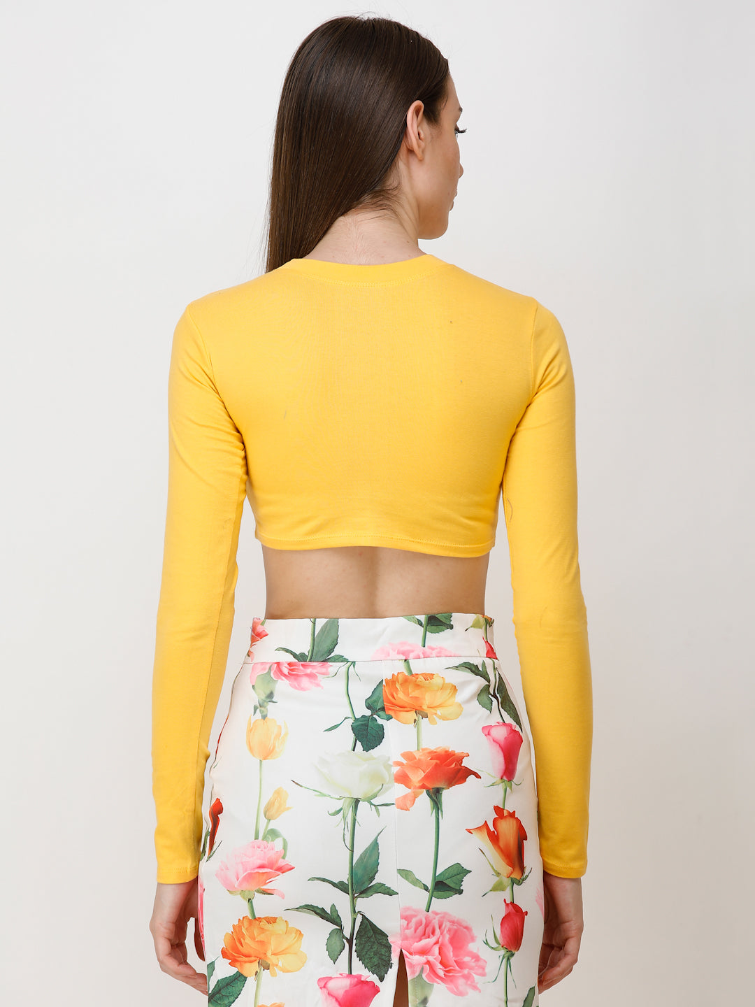 SCORPIUS Women Yellow Solid Cropped Top