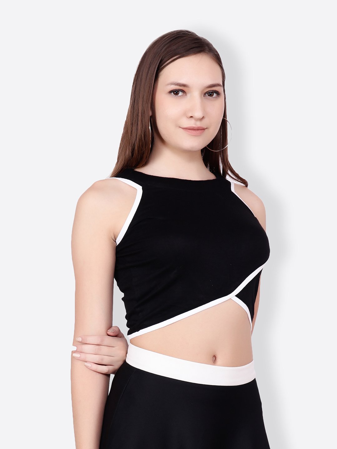 SCORPIUS SOLID BLACK CROPTOP