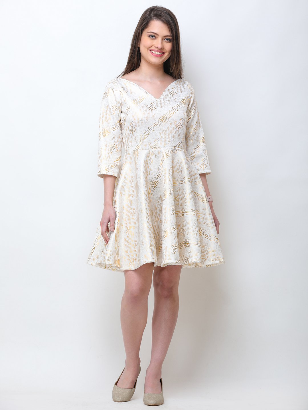 Scorpius white and golder dress