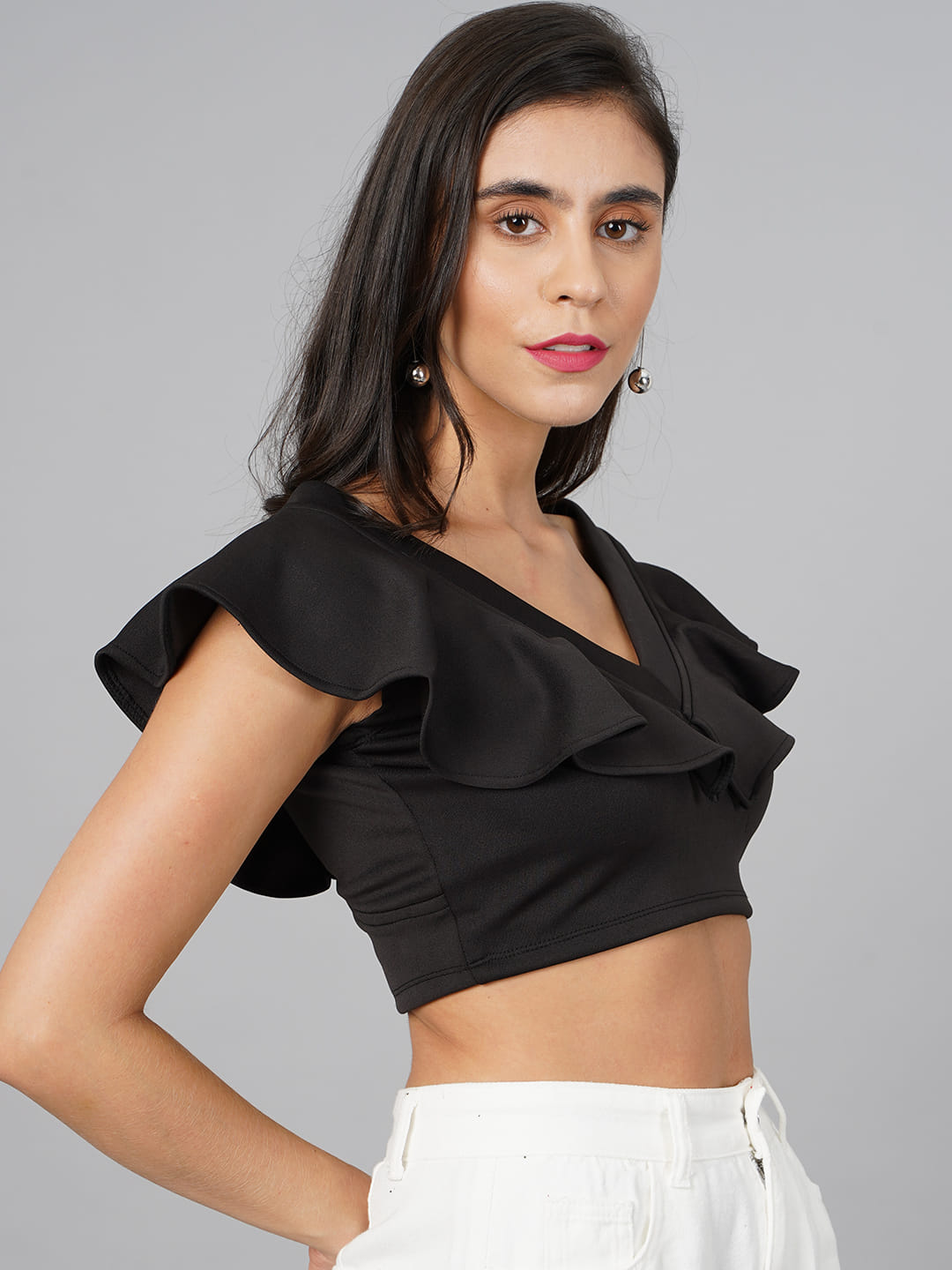 SCORPIUS Black crop top