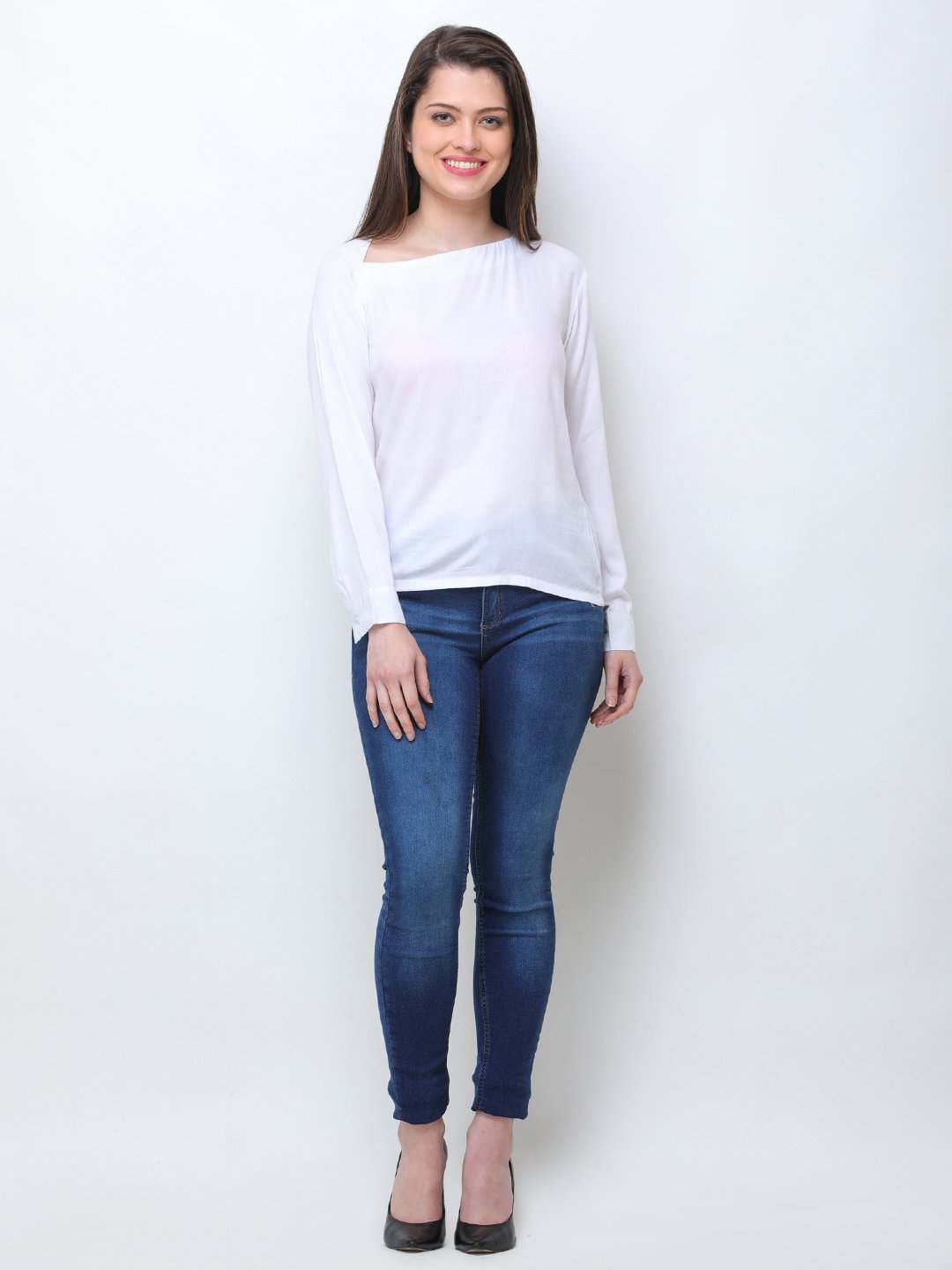 SCORPIUS WHITE RAYON STYLED NECK TOP