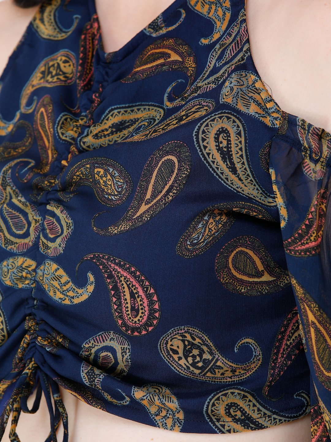 SCORPIUS printed floral styled front crop top