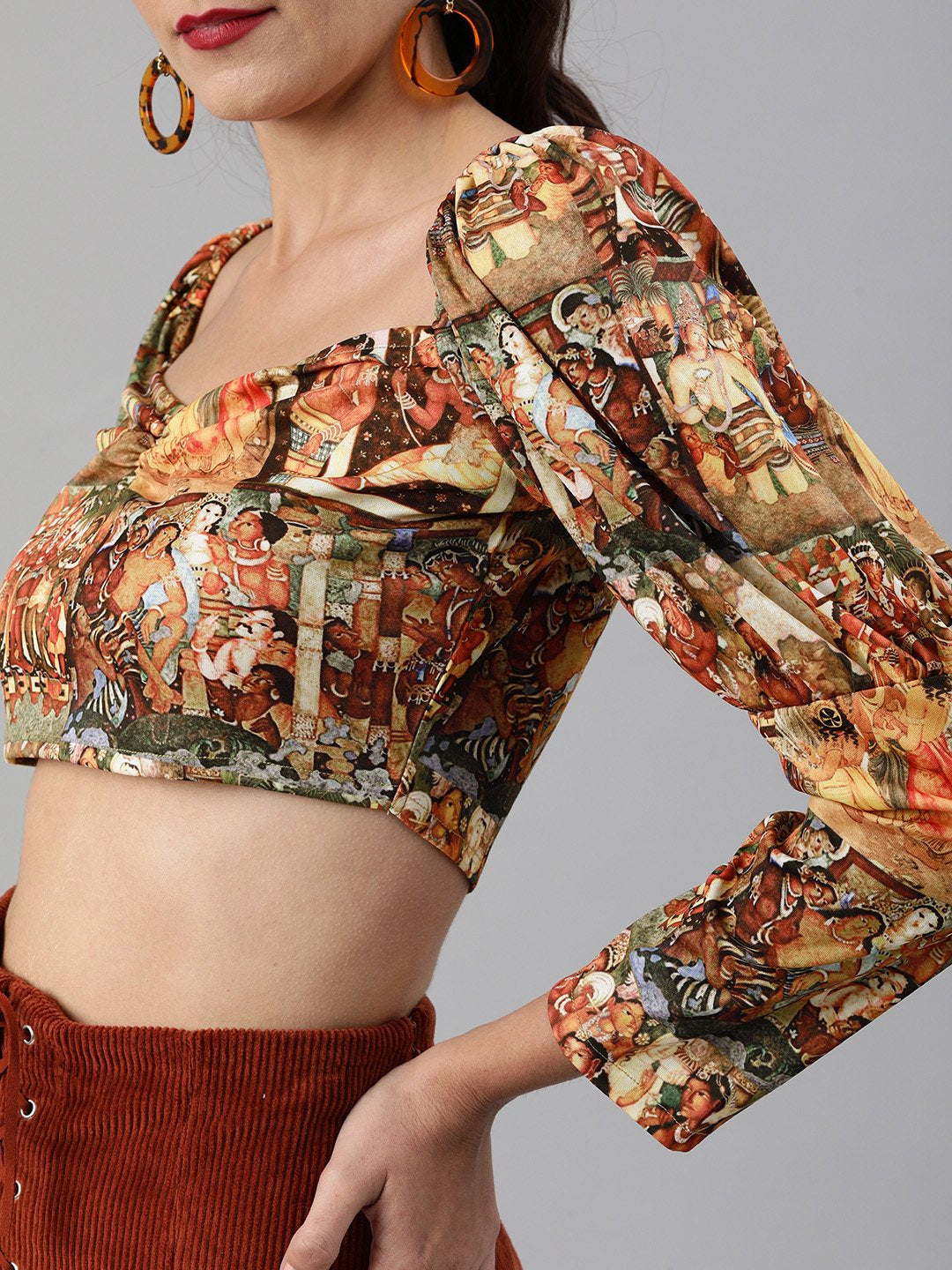 SCORPIUS Power shoulder Multi print crop top