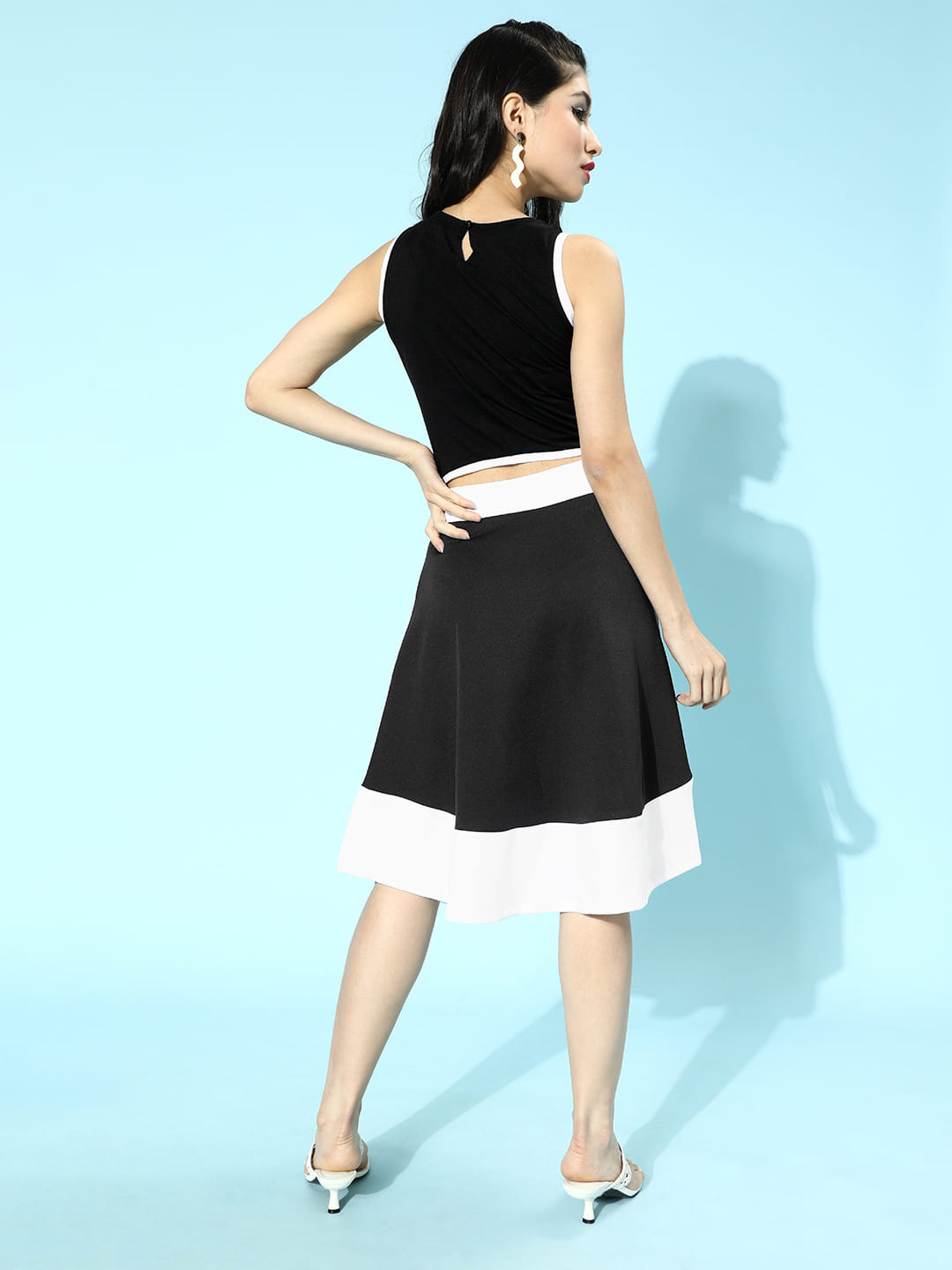 SCORPIUS Black and white coord set