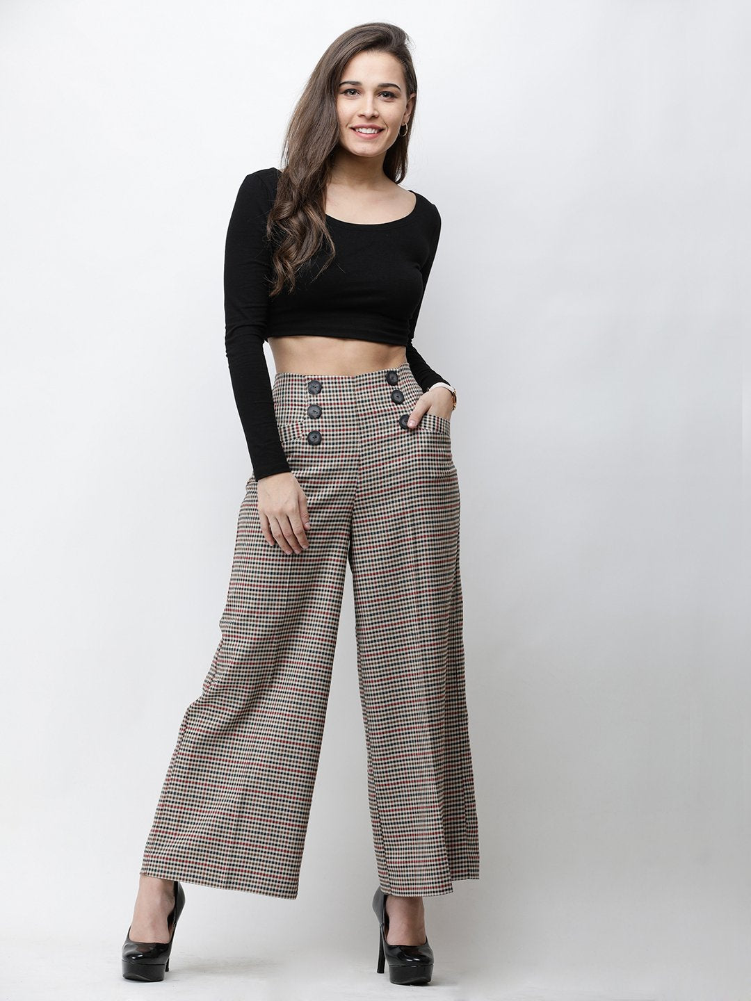 Black solid crop top