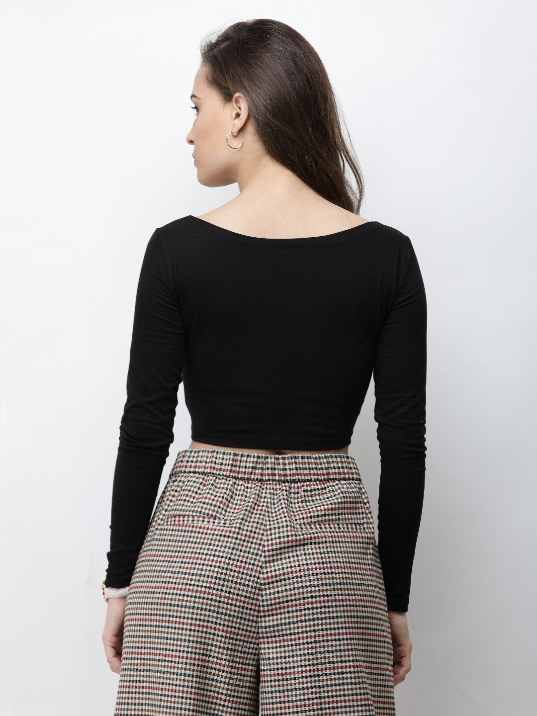 Black solid crop top