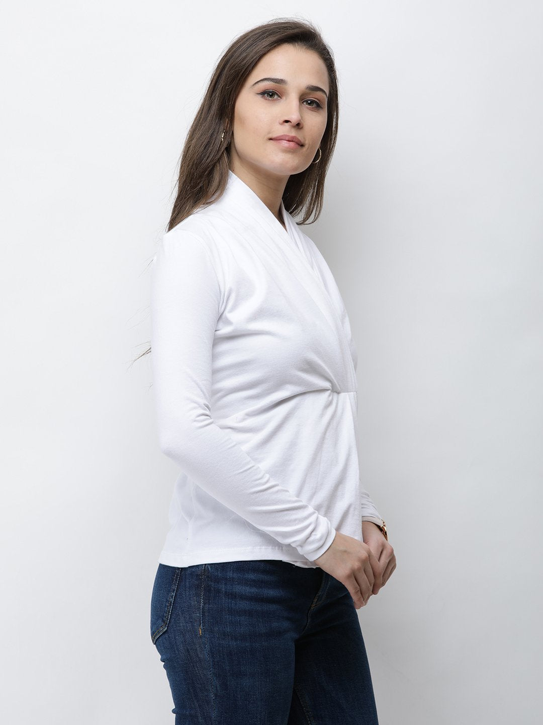White solid Top